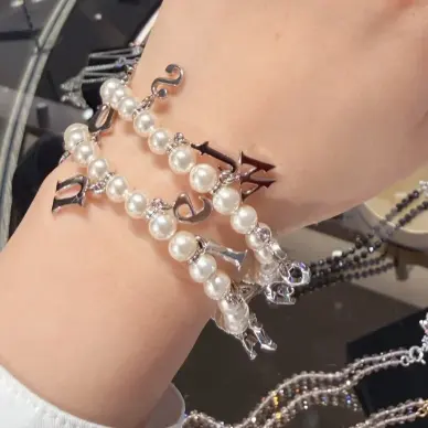 Vivienne Westwood 珍珠串饰手链（两件套）