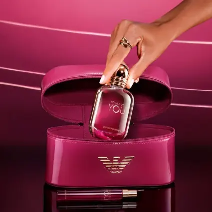 Giorgio Armani Beauty：阿玛尼权力女香上新！入手腮红、唇釉、粉底等