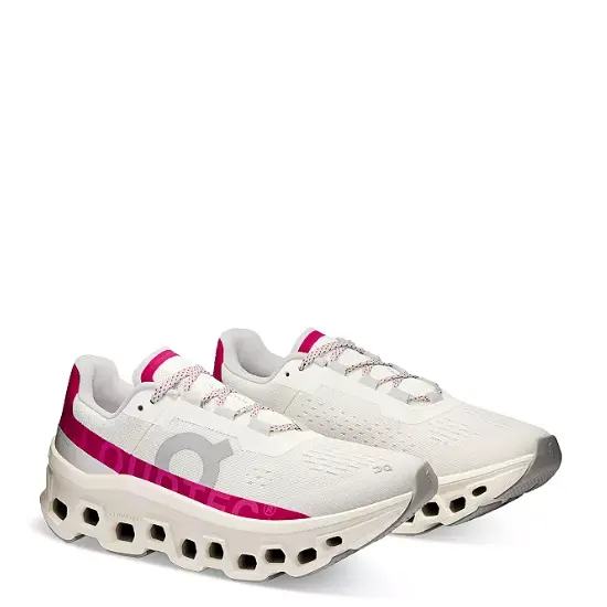 On Running Cloudmonster 跑鞋