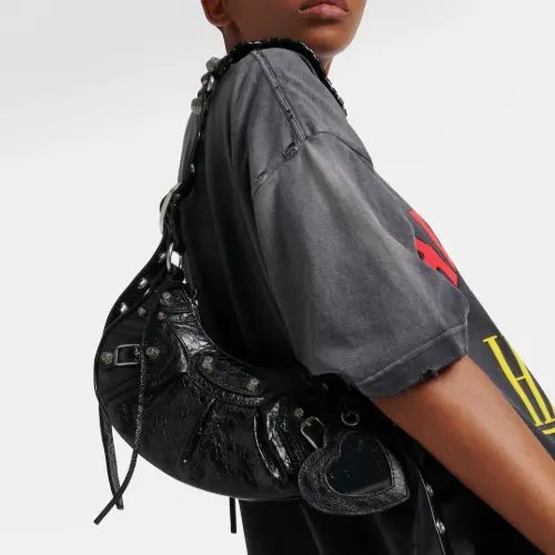 Gilt：选购Gucci、巴黎世家、Saint Laurent等