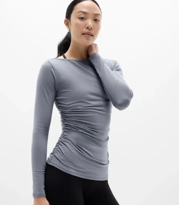 Athleta Move With Ease T恤