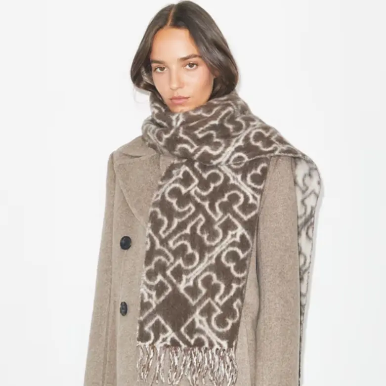 满$500享额外7折！Tory Burch 汤丽柏琦 拼图Logo围巾