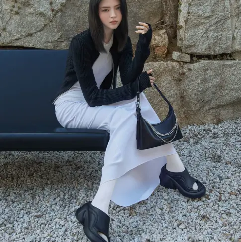 韩素汐同款！Charles & Keith Eva 松糕凉鞋