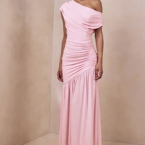 Club L London 粉色不对称领褶皱长裙