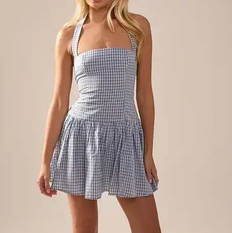 PrettyLittleThing 蓝色格纹露背连衣裙