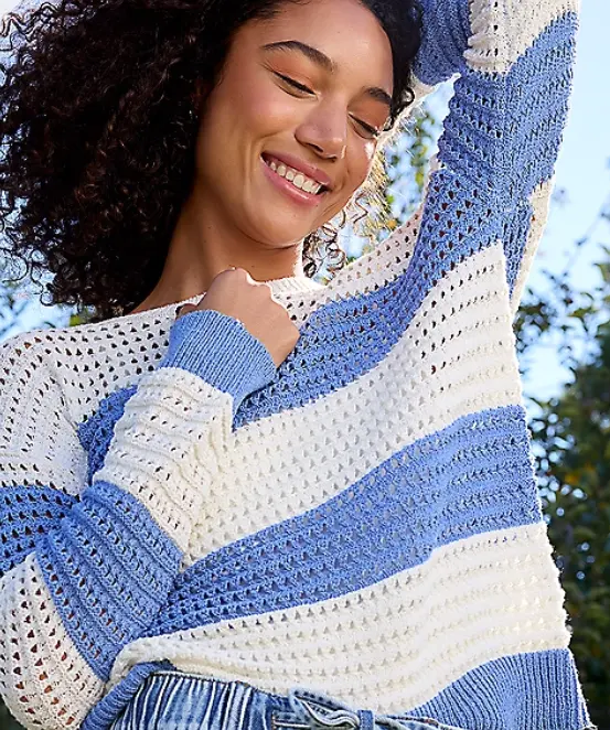 maurices 条纹圈圈针织圆领毛衣