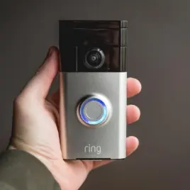 Best Buy：LG、三星、海信及 Insignia 电视特惠