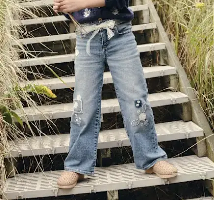 Gymboree 刺绣牛仔裤