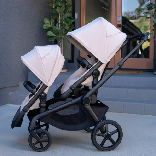 Bugaboo：婴儿车热卖！买 Kangaroo 或 Donkey 6 即赠原配座椅