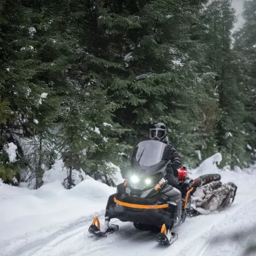 Ski-Doo：清仓特惠及配件促销