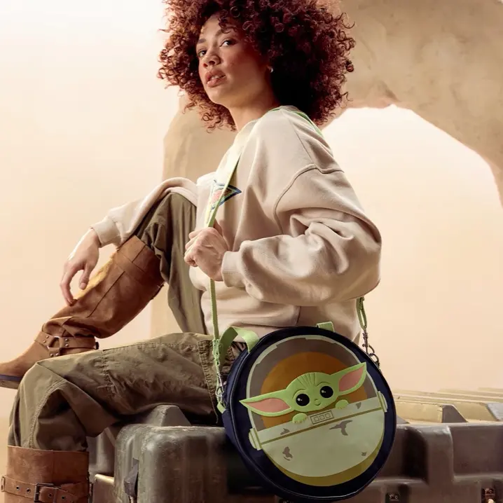 Disney Store：Star Wars 星战周边系列上新  手办 、 毛绒 、服饰等