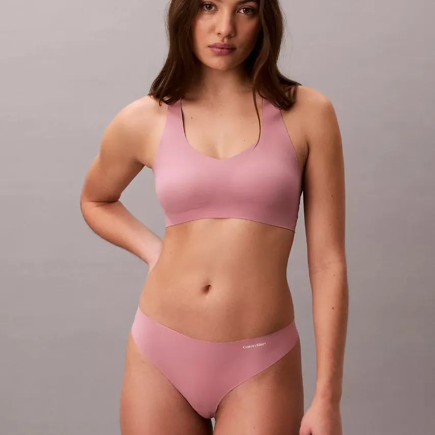 Calvin Klein 工字背内衣