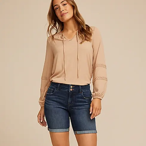 m jeans by maurices™ 经典中腰双扣百慕大短裤