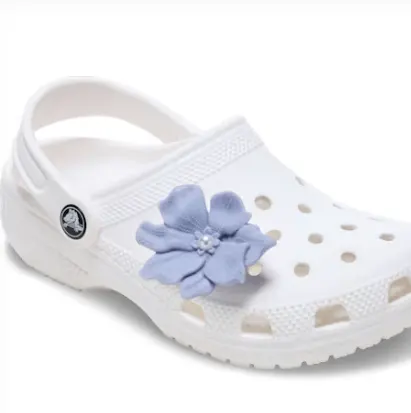 Crocs 长春花鞋花