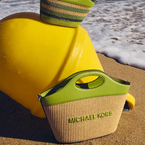 Michael Kors US：时尚大促！奥莱区2件享额外8折