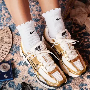 Nike US：纪念日大促！Dunk Low 女鞋$67 女款连帽夹克$51