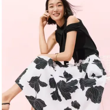 Ann Taylor：初夏大促！镂空圆孔中长裙$91、Jayne 长裤$48