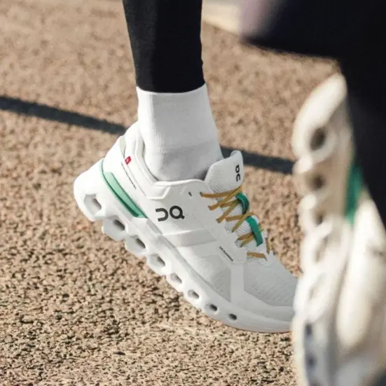 Farfetch 发发奇：ON、HOKA 跑鞋热卖！Cloud 6 运动鞋￥762