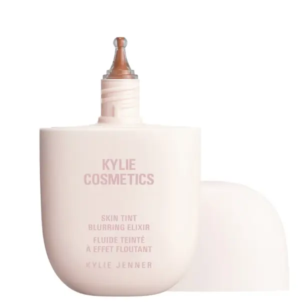 Kylie Cosmetics 柔焦精华粉底液