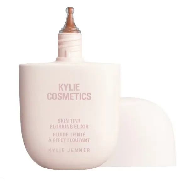 Kylie Cosmetics 柔焦精华粉底液