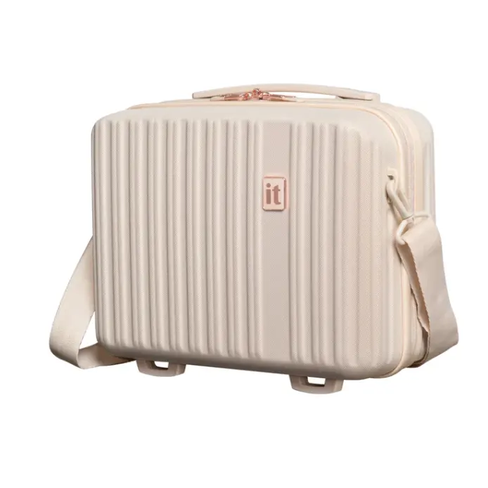 IT Luggage Luxuriant 化妆包