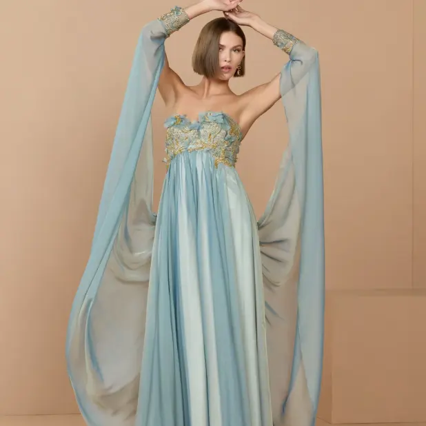 Mac Duggal 蓝色无肩带缀饰雪纺披肩礼服