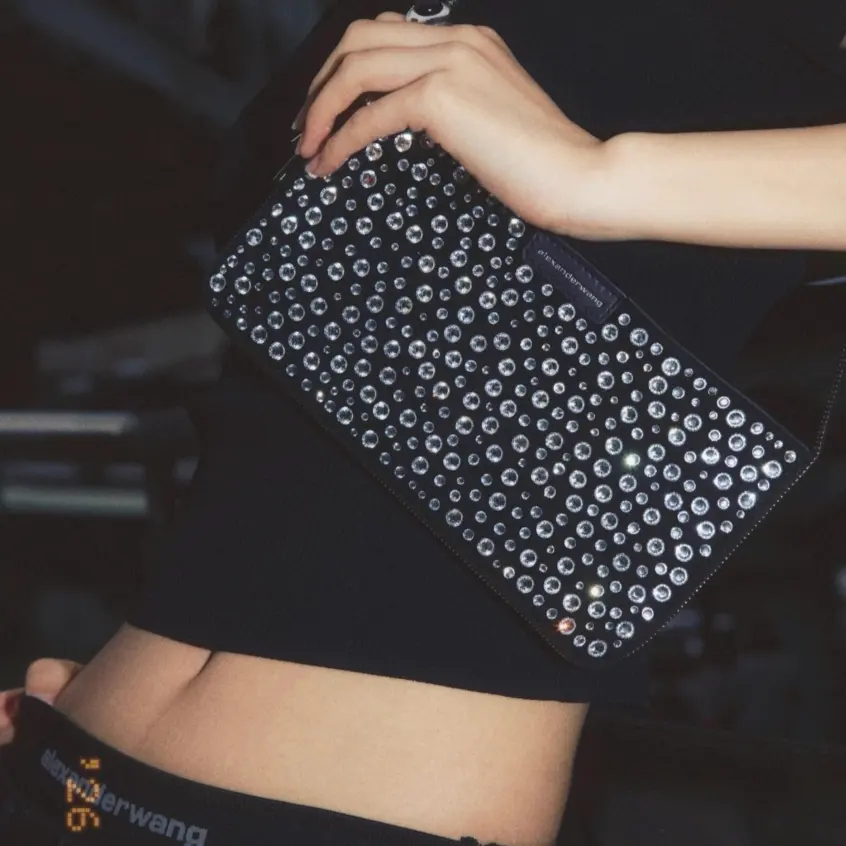Alexander Wang：早秋新品上市！入水钻连衣裙、开衫背心等