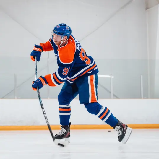 HockeyMonkey：CCM Jetspeed FT9 Pro 球杆新色上市