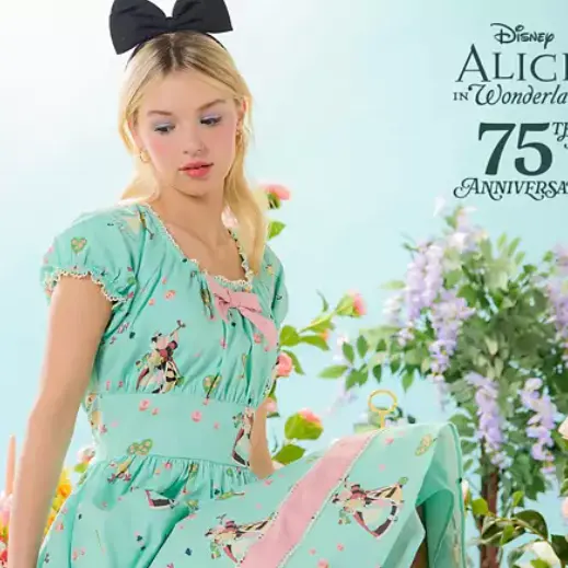 Disney Store：爱丽丝梦游仙境75 周年限定收藏！游园穿搭、居家好物、收藏限量款一站式选购