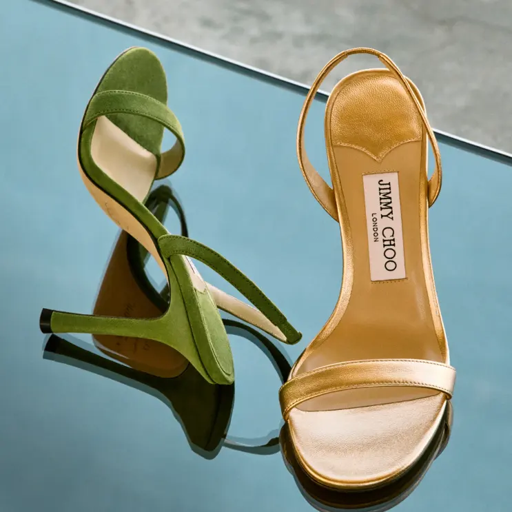 Jimmy Choo：盛夏凉鞋与手袋新品上市！