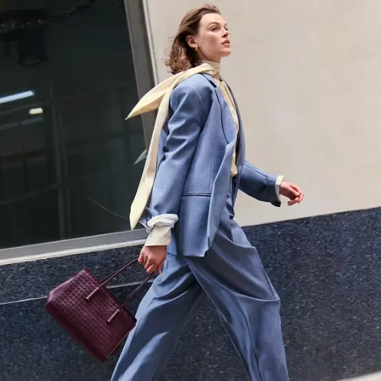Saks Fifth Avenue：时尚大促！全场多买多省 至高送$500礼卡