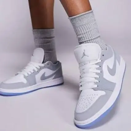 JD Sports 美国：Nike Air Jordan 运动专场特惠！Air Force 1 '07 LV8 休闲鞋$65、T恤$24