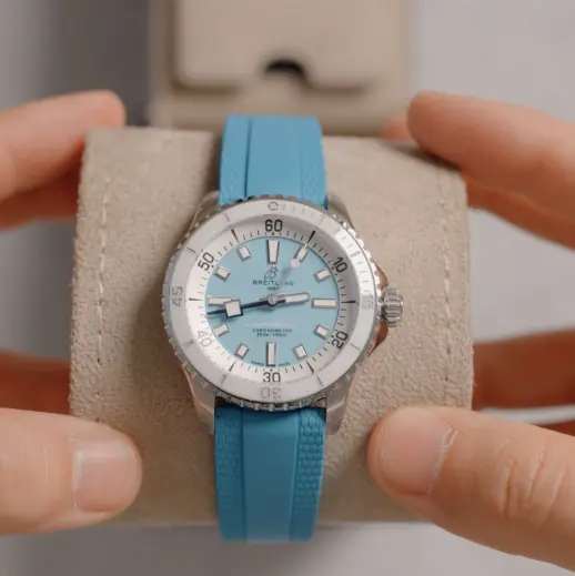 Breitling Superocean 自动计时 女士腕表