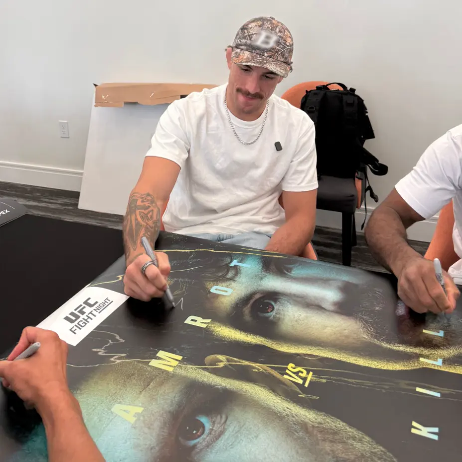 UFC Collectibles UK：八角笼的热血 官方授权各类收藏纪念品