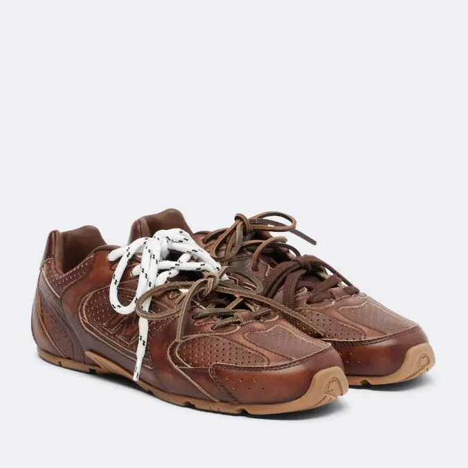 上新 澳门站定价优势！Miu Miu x New Balance 530 SL 棕色运动鞋