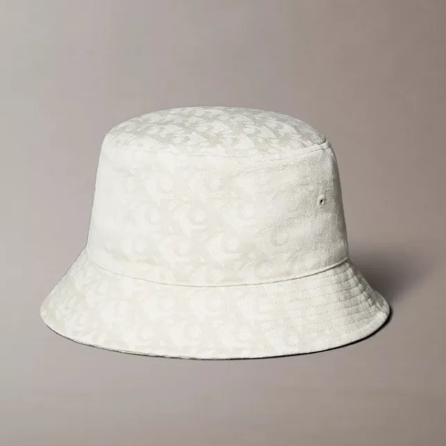 Calvin Klein 白色老花渔夫帽