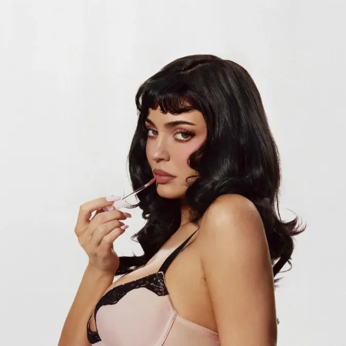 Kylie Cosmetics：唇部套装上新热卖！打造3D丰盈美唇