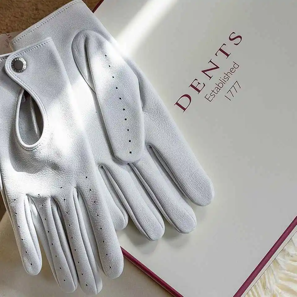 Dents Gloves US：夏末穿搭上新 度假必备叠穿风格
