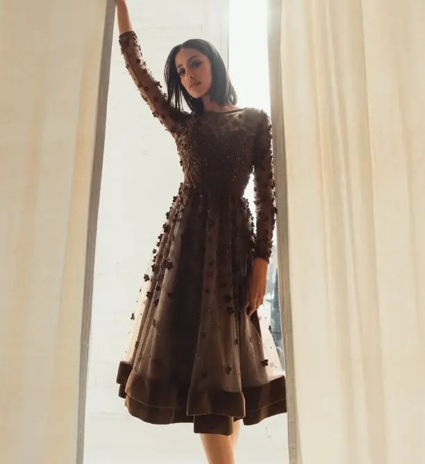 Mac Duggal 棕色天鹅绒饰边长袖A字中长连衣裙