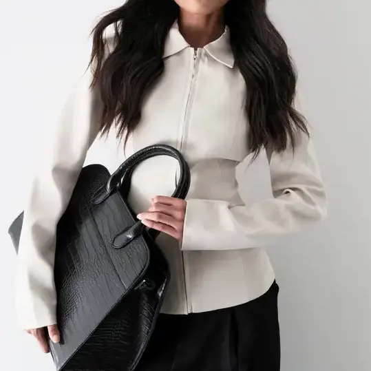 boohoo 收腰拉链夹克