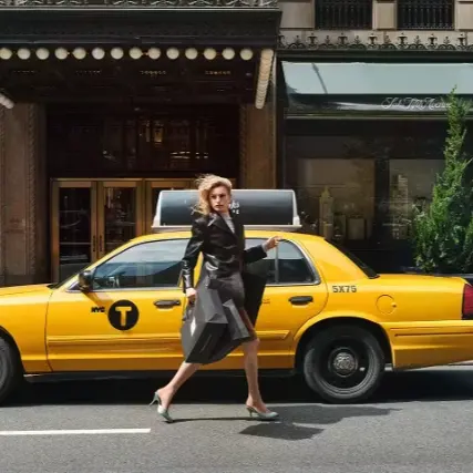 Saks Fifth Avenue：时尚美妆大促！全场多买多送
