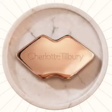 新品！Charlotte Tilbury 玫瑰金塑颜刮痧板