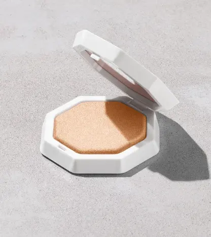 Fenty Beauty 高光粉饼