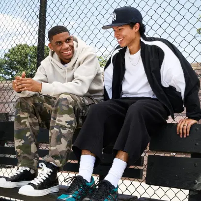 Foot Locker：会员大促！选购Hoka、阿迪达斯、New Balance等