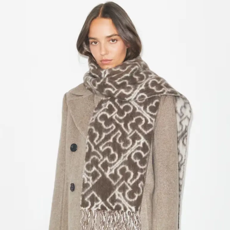 Tory burch US：秋冬围巾专场！渐变老花围巾$62