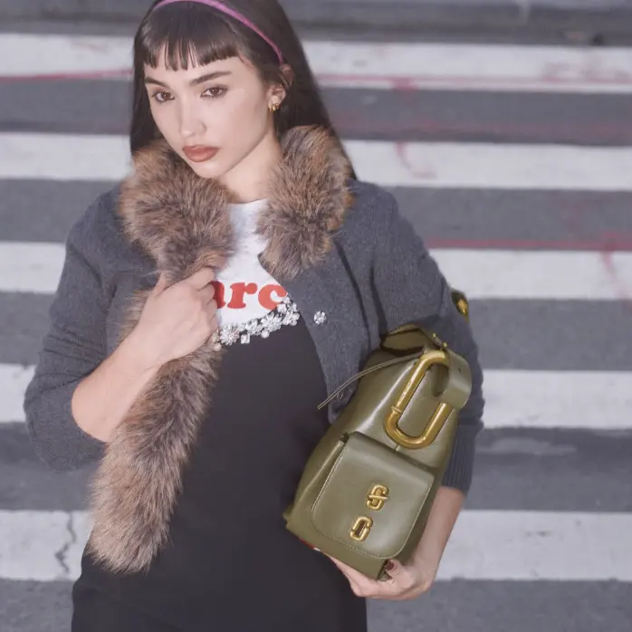 Marc Jacobs：秋日新品上新！封面款Scene 大号单肩包$698