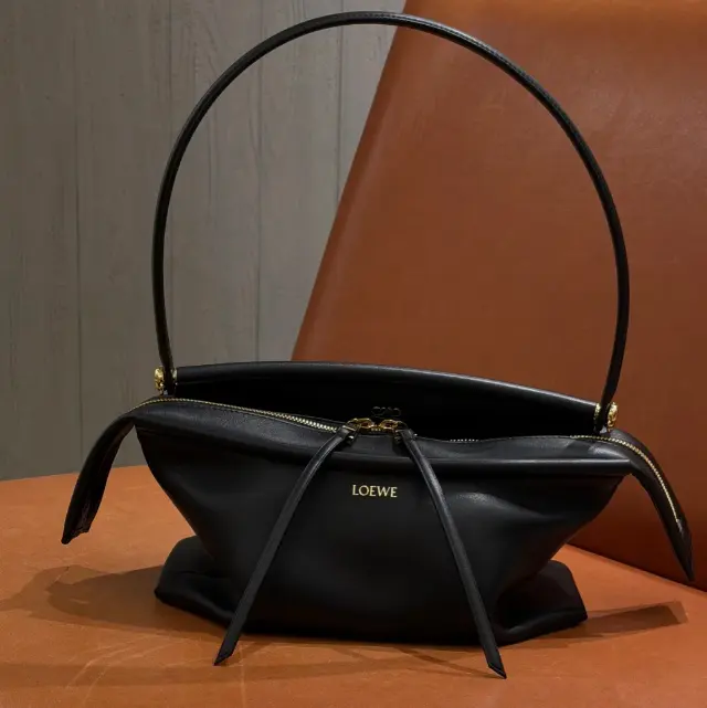 LOEWE 新款小号 Whisker 胡须包