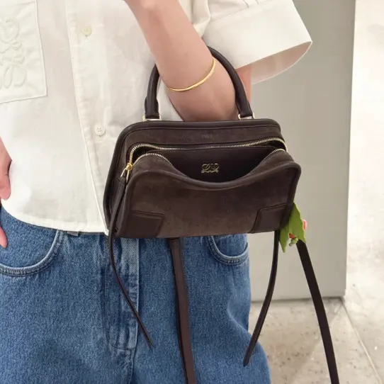 陈都灵同款！Loewe Amazona 180 mini 吐司包