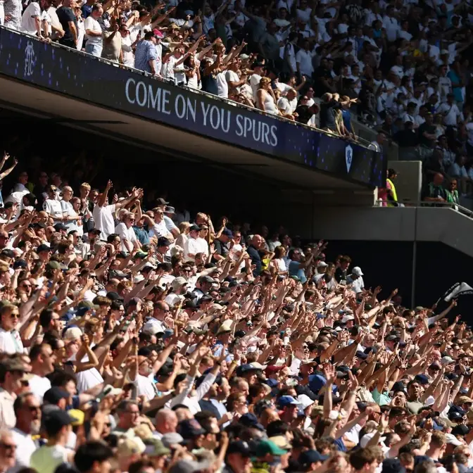 Tottenham Hotspur：入座热刺主场，亲历每一个激动人心的足球瞬间