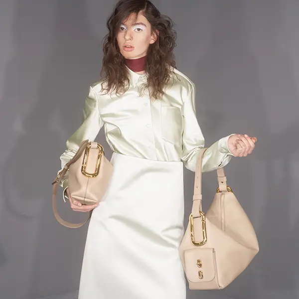 Marc Jacobs：夏季新品手袋配饰热卖